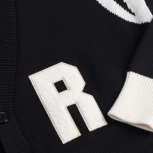 65eacee1d434319524039e1f clothing 3